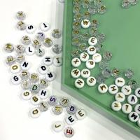 Perles acrylique alphabet, Lettre d’alphabet, DIY & or accentué, plus de couleurs à choisir, 10x6mm, Vendu par sol