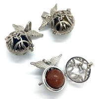 Gemstone Pendants Jewelry with Brass Round silver color plated Sold By PC