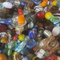 Perles murano faites à la main , chalumeau, DIY, couleurs mélangées, 2-30mm, Vendu par kg