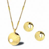 Titanium Steel Jewelry Set, Stud fülbevaló & nyaklánc, -val 1.97inch extender lánc, 18K aranyozott, 2 darab & divat ékszerek & a nő, aranysárga, Hossz Kb 17.72 inch, Által értékesített Set