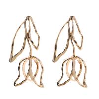 Zinc Alloy Stud Earring fashion jewelry & for woman golden Sold By Pair