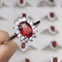 Gemstone Finger Ring, Zinc Alloy, met Granaat, voor vrouw & met strass, gemengde kleuren, 5x7mm, Verkocht door PC