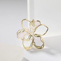 Shell Brooch, Brass, with White Shell & Plastic Pearl, Flower, 18K gold plated, for woman & enamel, 45x41mm, Sold By PC