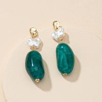 Resin Earring Zinc Alloy with Resin & Plastic Pearl fashion jewelry & for woman nickel lead & cadmium free Sold By Pair