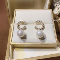 Boucles d'oreilles pendantes en laiton, avec perle de plastique, Lettre C, Placage de couleur d'or, pavé de micro zircon & pour femme, 25x12mm, Vendu par paire