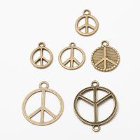 Zinc Alloy Pendants Round antique bronze color plated vintage & DIY nickel lead & cadmium free Approx Sold By Bag