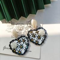 Boucle d'oreille bijoux acrylique, coeur, bijoux de mode & styles différents pour le choix & pour femme, 60mm, Vendu par paire