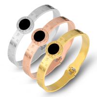 Acier titane bracelet manchette, avec coquille noire, Rond, Placage, bijoux de mode & pour femme, plus de couleurs à choisir, 15mm,8mm, Diamètre intérieur:Environ 58x46mm, Vendu par PC