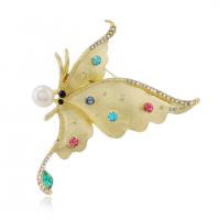 Zinc Alloy Brooches with Freshwater Pearl Butterfly gold color plated for woman & with rhinestone golden nickel lead & cadmium free Sold By PC