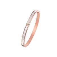 Acier titane bracelet ordinaire, avec coquille blanche, beignet, bijoux de mode & pour femme, couleur or rose, 5mm, Diamètre intérieur:Environ 60mm, Vendu par PC