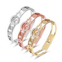 Acier titane bracelet ordinaire, Rond, Placage, bijoux de mode & pour femme & avec strass & creux, plus de couleurs à choisir, 15mm, Diamètre intérieur:Environ 48x58mm, Vendu par PC