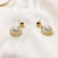 Brass Drop Earring, with Plastic Pearl, 18K gold plated, fashion jewelry & for woman, nickel, lead & cadmium free, 31x18mm, Sold By Pair
