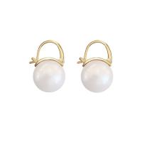 Messing Huggie Hoop Earring, met Plastic Pearl, gold plated, voor vrouw, meer kleuren voor de keuze, 15x26mm, Verkocht door pair