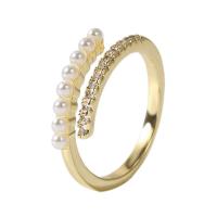 Kubieke Circonia Micro Pave Brass Ring, Messing, met Plastic Pearl, gold plated, Verstelbare & micro pave zirconia & voor vrouw, goud, 17mm, Verkocht door PC
