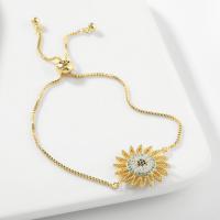 Bracelet cubique en laiton zircon pavent, fleur, Placage de couleur d'or, pavé de micro zircon & pour femme, Or, 220mm, Vendu par PC