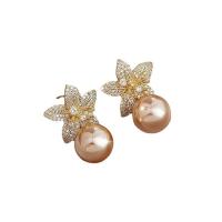 Messing Drop Earring, med Plastic Pearl, guldfarve belagt, Micro Pave cubic zirconia & for kvinde, 20x31mm, Solgt af par