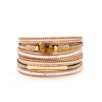 Bracelets cordon PU, cuir PU, avec oeil de tigre & alliage de zinc, Placage de couleur d'or, multicouche & pour femme, 395x13mm, Vendu par PC