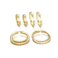 Titanium stål øreringe, guldfarve belagt, forskellige stilarter for valg & for kvinde, Solgt af par