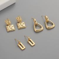 Boucles d'oreilles pendantes en laiton, Plaqué d'or, bijoux de mode & styles différents pour le choix & pour femme, doré, Vendu par paire