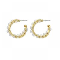 Messing Stud ørering, med Glass Pearl, guldfarve belagt, mode smykker & for kvinde, 30mm, Solgt af PC