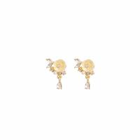 Boucles d'oreilles en alliage de zinc, avec perle de plastique, fleur, Placage de couleur d'or, pour femme & avec strass, 17x19mm, Vendu par paire