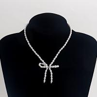 Collana di perle in plastica, lega in zinco, with Perle di plastica ABS, placcato color platino, gioielli di moda & per la donna, color platino, 45mm, Venduto per 38 cm filo