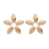 Boucle d'oreille dormeuse en alliage de zinc, avec Plastique ABS perle, fleur, Placage de couleur d'or, bijoux de mode & pour femme, doré, 43x45mm, Vendu par paire