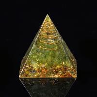 Harz Pyramid Dekoration, mit Goldfolie & Edelstein & Messing, Pyramide, goldfarben plattiert, verschiedenen Materialien für die Wahl & Epoxy Aufkleber, keine, 30mm, verkauft von PC