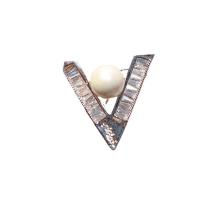 Cubic Zirconia Brooch, Brass, with Plastic Pearl, Letter V, plated, micro pave cubic zirconia & for woman, more colors for choice, nickel, lead & cadmium free, 30x30mm, Sold By PC