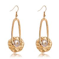 Boucles d'oreilles en alliage de zinc, avec perle de verre, Placage de couleur d'or, bijoux de mode & pour femme, 25x61mm, Vendu par paire