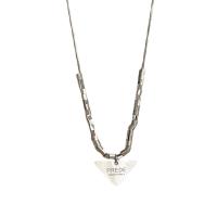 Collier d'acier titane, triangle, bijoux de mode & pour femme, 24x14mm, Longueur:47.5 cm, Vendu par PC