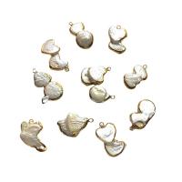 Ciondoli perle d'acqua dolci, perla d'acquadolce coltivata naturalmente, with ottone, Cuore, placcato color oro, unisex, 10x20-15x30mm, Venduto da PC