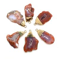 Bijoux Pendentifs en pierres gemmes, pierre gemme, avec laiton, Irrégulière, Placage de couleur d'or, unisexe, rouge, 20x40-32x42mm, Vendu par PC
