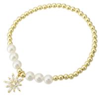 Bracelet cubique en laiton zircon pavent, avec Shell Pearl, Placage de couleur d'or, pavé de micro zircon & pour femme, Longueur Environ 7 pouce, Vendu par PC