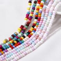 Perles en verre de mode, Des billes de verre, Plat rond, DIY & givré, plus de couleurs à choisir, 4-5mm, Environ 130PC/brin, Vendu par brin
