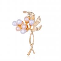 Zinklegierung Broschen, mit Kunststoff Perlen, Blumenstrauß, goldfarben plattiert, für Frau, gemischte Farben, frei von Nickel, Blei & Kadmium, 31x49mm, verkauft von PC