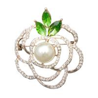Plastic perle broche, Zinc Alloy, med Plastic Pearl, Flower, guldfarve belagt, for kvinde & med rhinestone, flere farver til valg, nikkel, bly & cadmium fri, 48x40mm, Solgt af PC