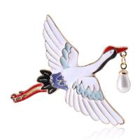 Enamel Brooch Zinc Alloy Crane gold color plated fashion jewelry & for woman white nickel lead & cadmium free Sold By PC