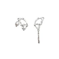 asymmetrische Ohrringe, Zinklegierung, mit ABS-Kunststoff-Perlen, hochwertige plattiert und nie verblassen, Modeschmuck & für Frau, Silberfarbe, verkauft von Paar