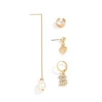 alliage de zinc Boucles d'oreilles, avec perle de plastique & fer, Placage de couleur d'or, 4 pièces & bijoux de mode & pour femme & avec strass, protéger l'environnement, sans nickel, plomb et cadmium, Vendu par fixé