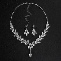 Conjuntos de joyería Rhinestone, pendiente & collar, cadena de la garra de latón, con diamantes de imitación, 40mm, Vendido por Set