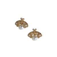 Zinc Alloy Stud Earring with Shell Pearl Bee for woman Sold By Pair