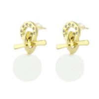 Messing Tropfen Ohrringe, mit Kunststoff Perlen, vergoldet, Micro pave Zirkonia & für Frau, Goldfarbe, 27mm, verkauft von Paar