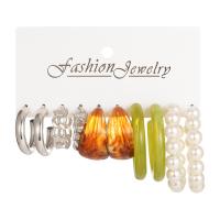 alliage de zinc Boucles d'oreilles, avec perle de plastique & Acrylique, 5 pièces & bijoux de mode & pour femme, plus de couleurs à choisir, protéger l'environnement, sans nickel, plomb et cadmium, Vendu par fixé