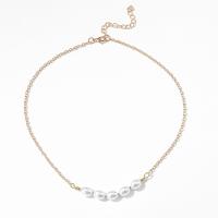 Plastové perlový náhrdelník, Zinek, s ABS plast pearl, barva pozlacený, módní šperky & pro ženy, zlatý, Délka 40-47 cm, Prodáno By PC
