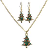 Cink ötvözet Jewelry Set, fülbevaló & nyaklánc, Karácsonyfa, arany színű aranyozott, 2 darab & Karácsonyi design & a nő & zománc, zöld, nikkel, ólom és kadmium mentes, 5.3*2.5cm,3.6*2.5cm, Hossz Kb 50 cm, Által értékesített Set