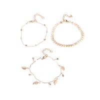 Bracelet de cheville en alliage de zinc, avec perle de plastique, Placage de couleur d'or, multicouche & pour femme, plus de couleurs à choisir, Longueur Environ 7.5-8.5 pouce, Vendu par fixé