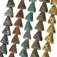 Porzellan Schmuckperlen, Dreieck, DIY, keine, 14x15x6mm, 25PCs/Strang, verkauft per ca. 13 ZollInch Strang