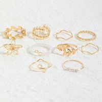 Juego de anillos de aleación de zinc, con Perlas plásticas, chapado en color dorado, 10 piezas & para mujer & hueco, libre de níquel, plomo & cadmio, tamaño:6.5-10.5, Vendido por Set
