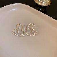Rhinestone Earring Zinc Alloy with Plastic Pearl Heart fashion jewelry & for woman & with rhinestone nickel lead & cadmium free 28-30mm Sold By Pair